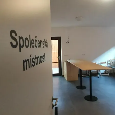 Apartment Moji Sousedi - Cervena *